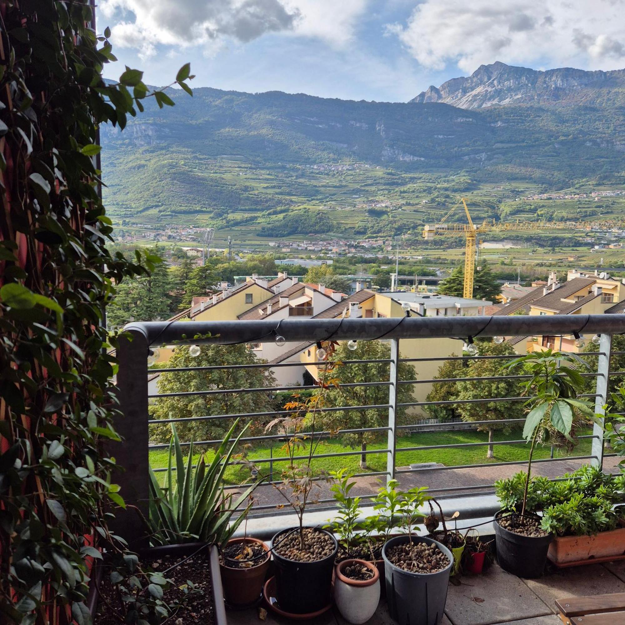 Apartamento Vista Mozzafiato Sulle Alpi Rovereto  Exterior foto