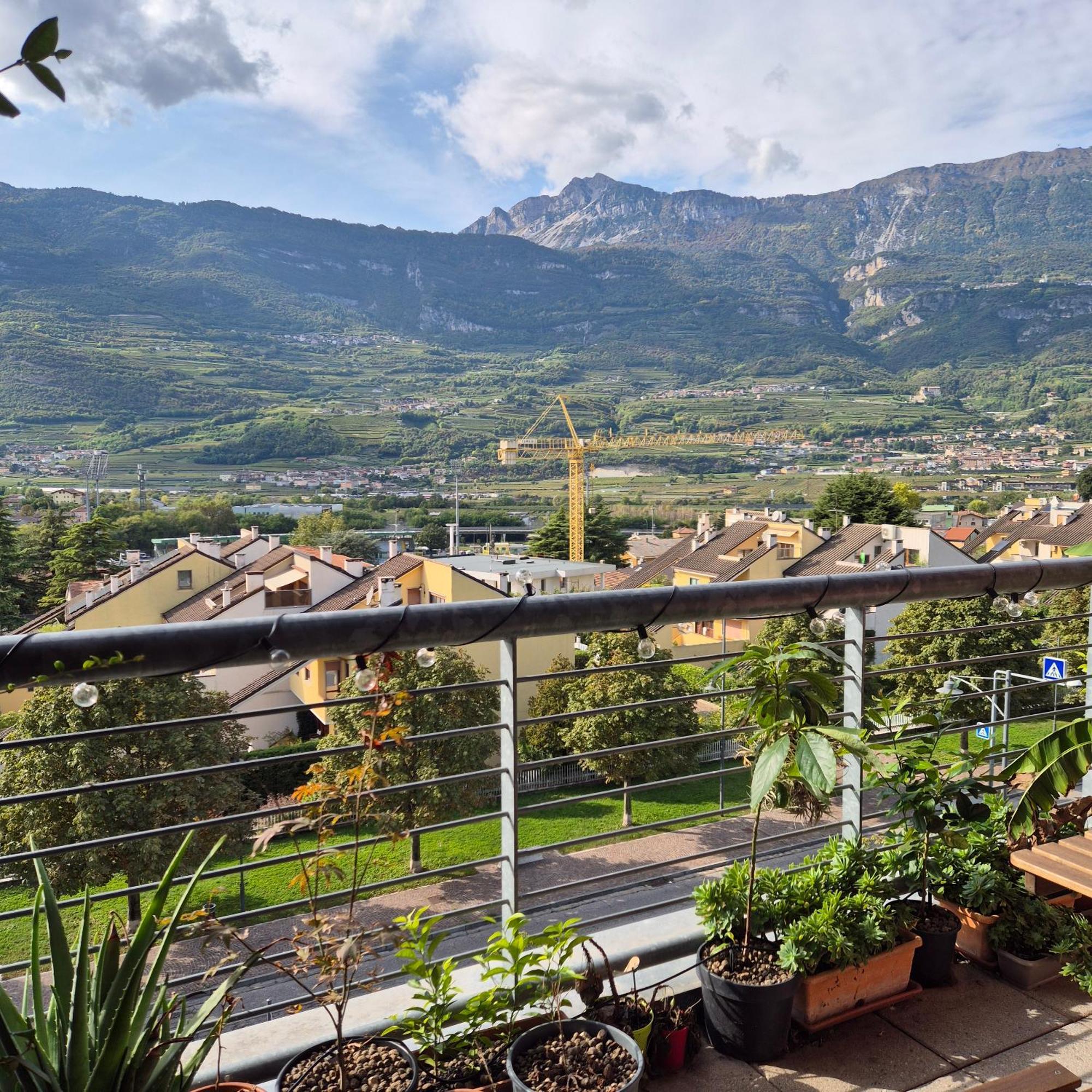 Apartamento Vista Mozzafiato Sulle Alpi Rovereto  Exterior foto